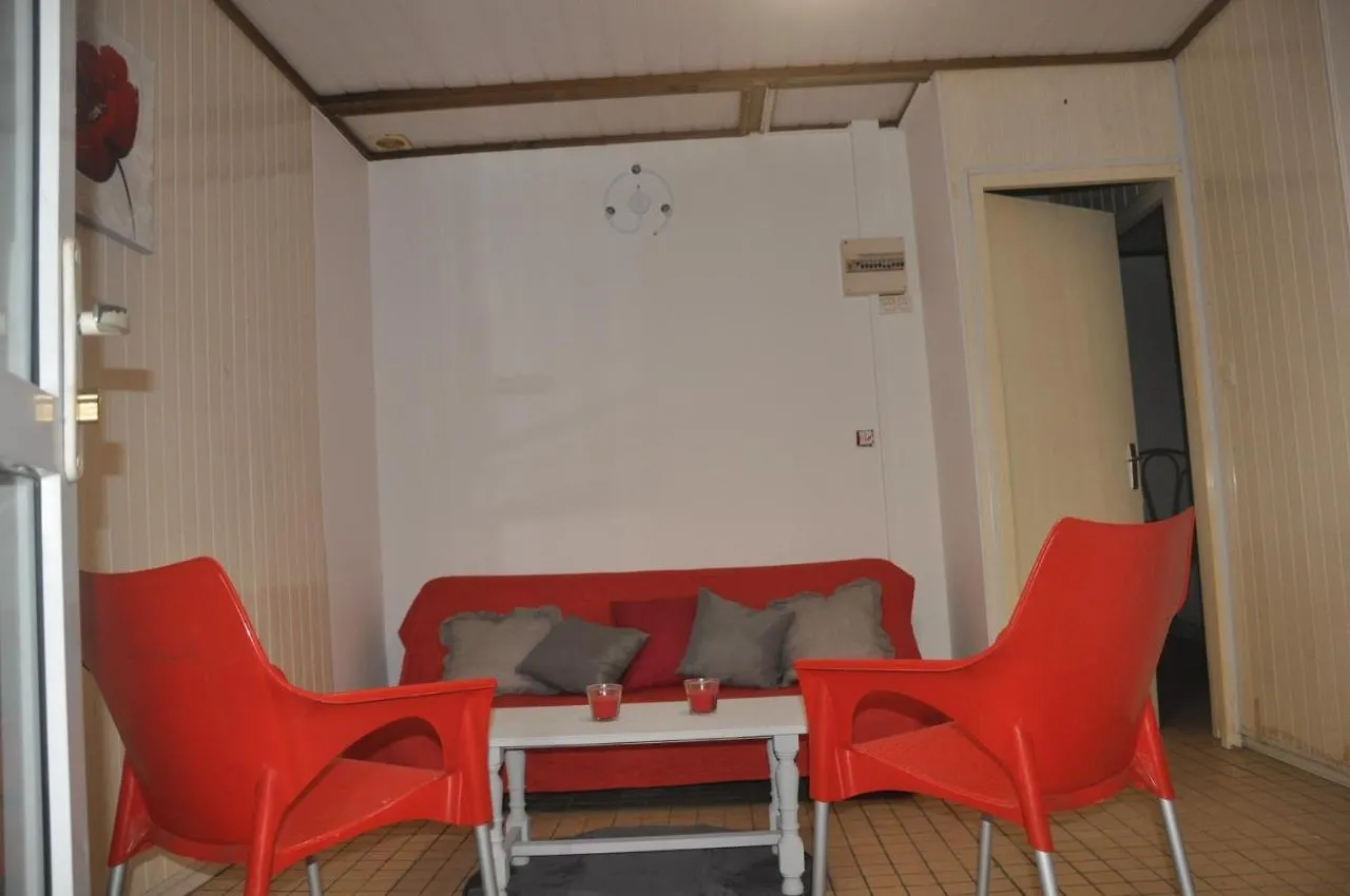 Les Bungalows D'Arly Bouillante 0*,