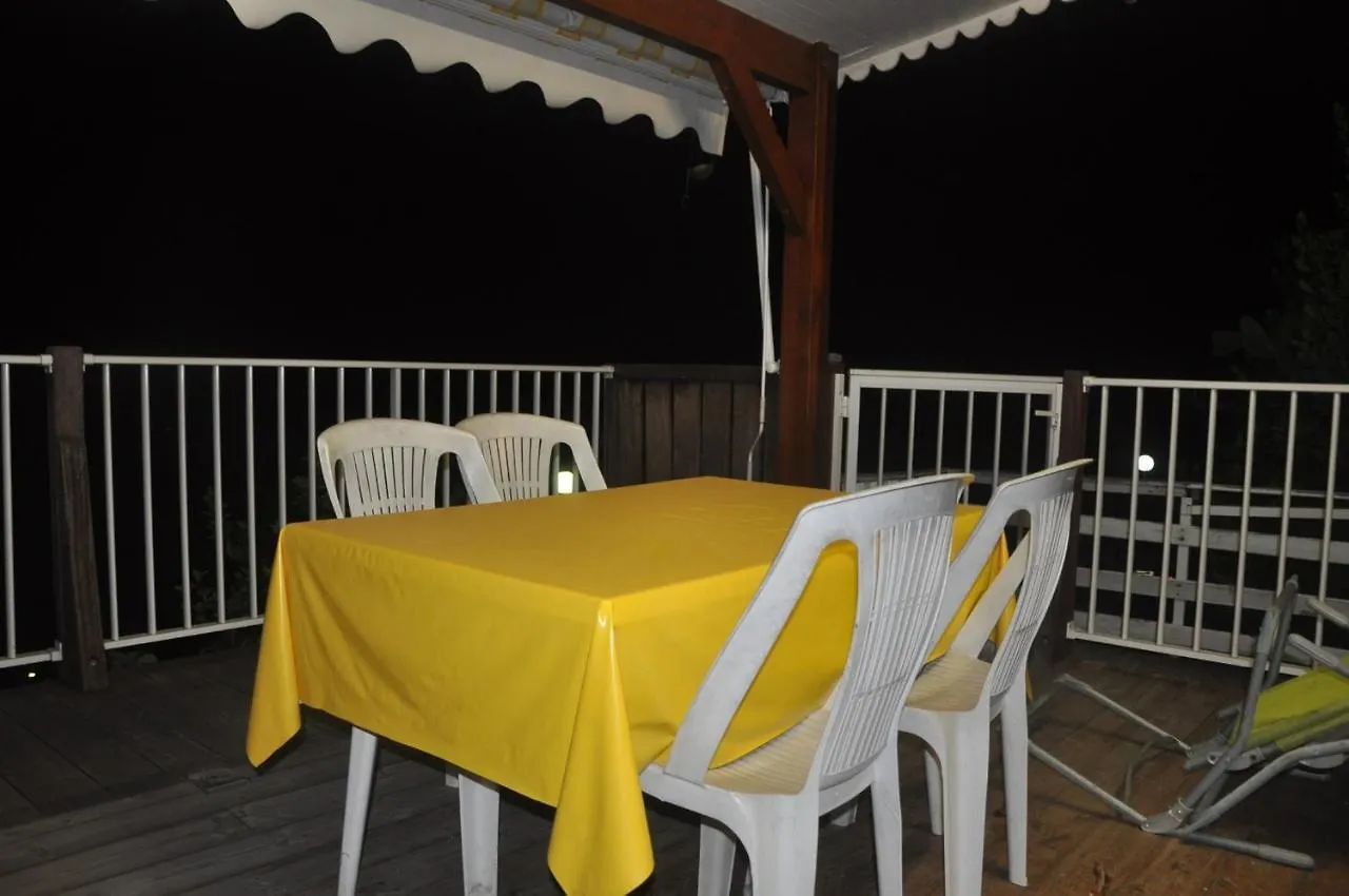 Les Bungalows D'Arly Bouillante Сasa de vacaciones